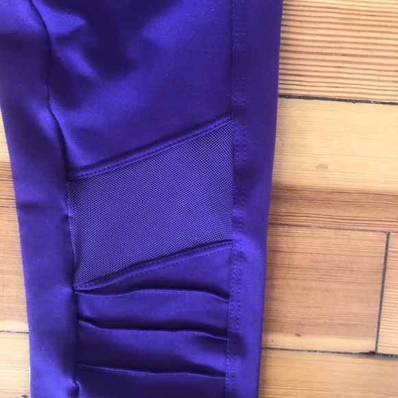 Purple full length moto leggings with mesh - Picture 2 of 3